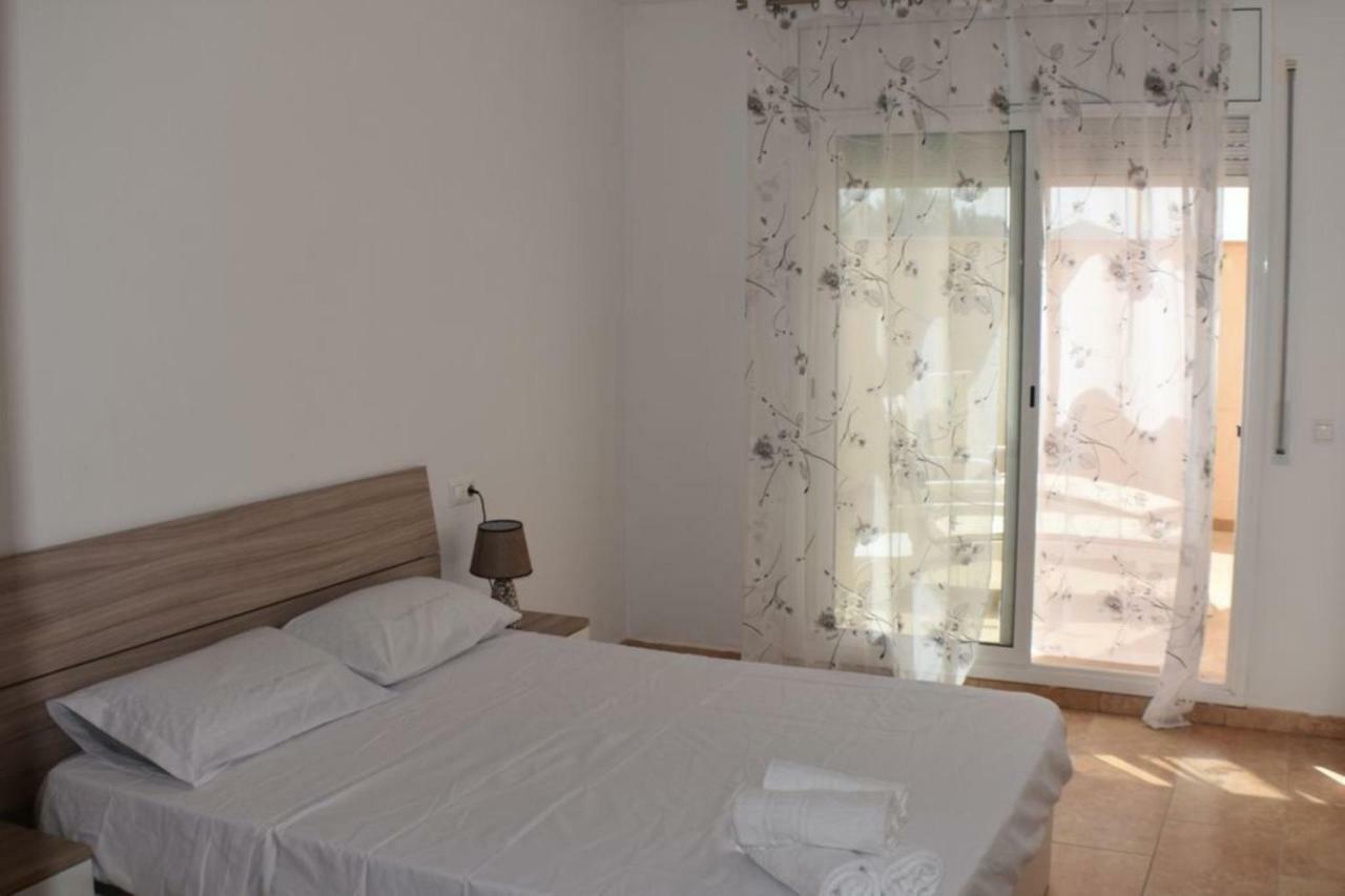 Aube Apartment Делтебре Екстериор снимка