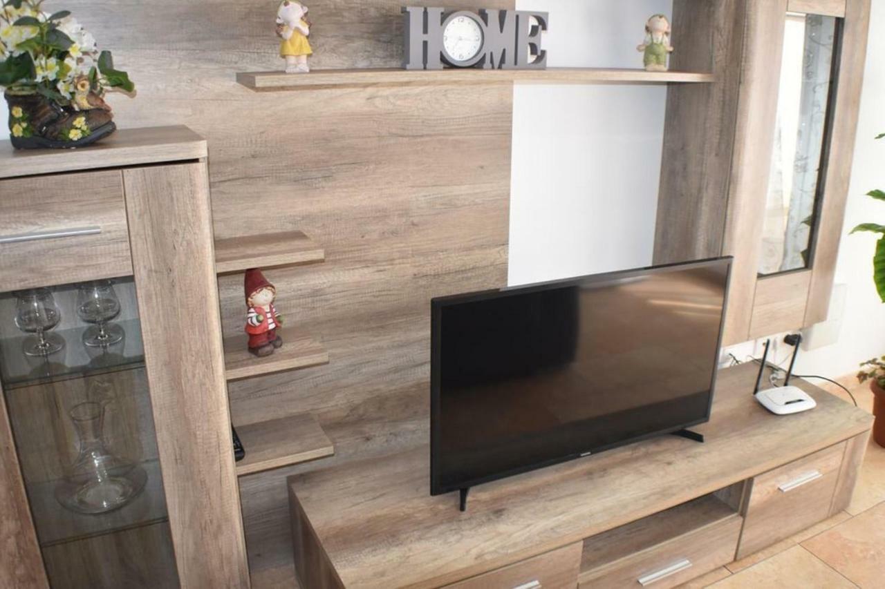 Aube Apartment Делтебре Екстериор снимка