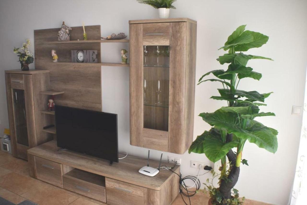 Aube Apartment Делтебре Екстериор снимка